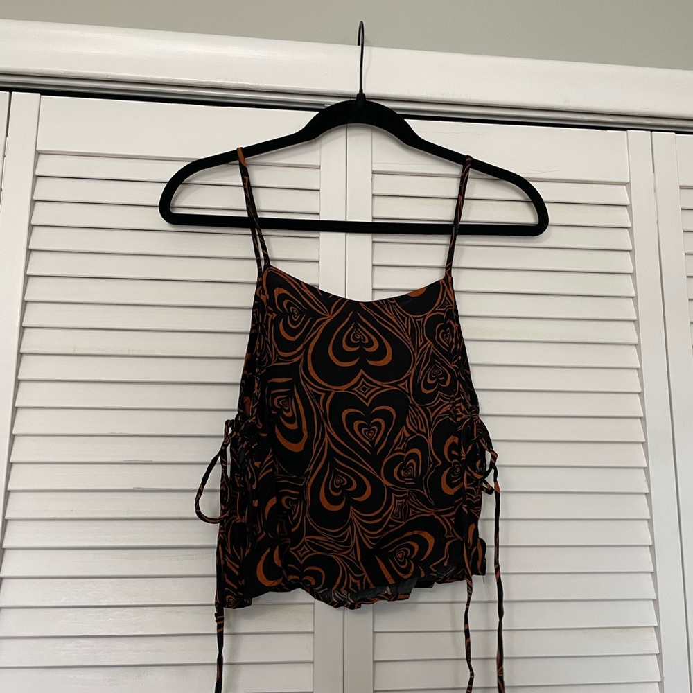 Lisa Says Gah Sleeveless Side Tie Tank Heart Graphic